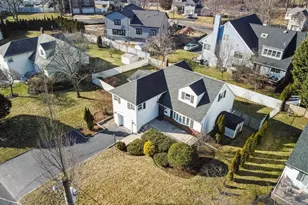 127 E Village Circle, Paramus, NJ 07652 - Photo 40