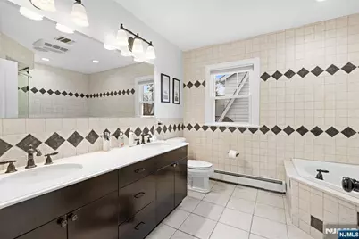 270 Hamilton Avenue, Hasbrouck Heights, NJ 07604 - Photo 12