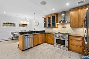 270 Hamilton Ave, Hasbrouck Heights, NJ 07604 - Photo 4