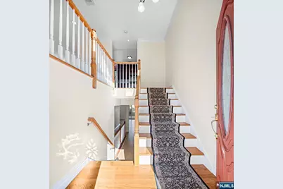 9 15th Avenue, Elmwood Park, NJ 07407 - Photo 2