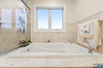 385A Roosevelt, Fairview, NJ 07022 - Photo 26