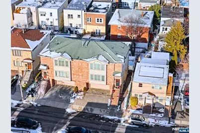 385A Roosevelt, Fairview, NJ 07022 - Photo 4