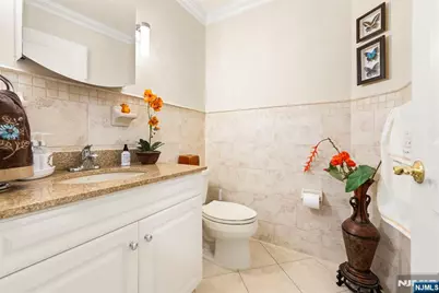 385A Roosevelt, Fairview, NJ 07022 - Photo 12