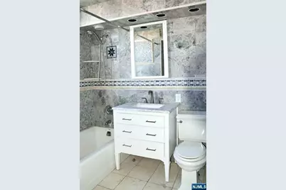 2200 N Central Road 15E #15E, Fort Lee, NJ 07024 - Photo 16