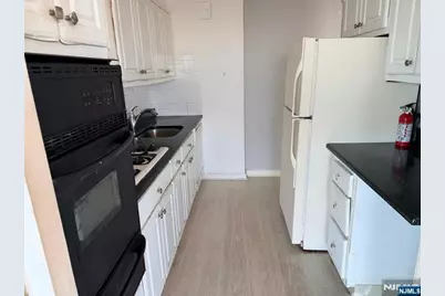 2 Horizon Road 1030 #1030, Fort Lee, NJ 07024 - Photo 8