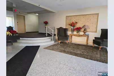 2348 Linwood Avenue 3L #3L, Fort Lee, NJ 07024 - Photo 2