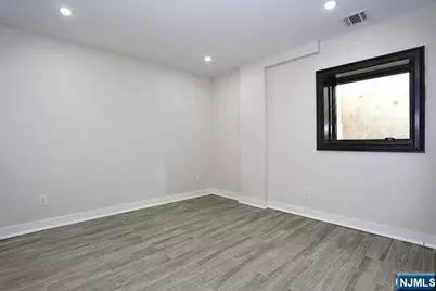 21 E Clinton Avenue, Bergenfield, NJ 07621 - Photo 42