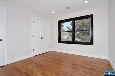 21 E Clinton Avenue, Bergenfield, NJ 07621 - Photo 32