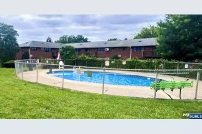 204 C Terhune 204C #204C, Lodi, NJ 07644 - Photo 4