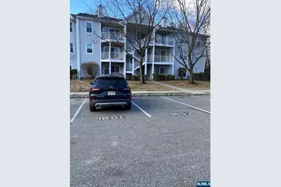 472 W Quince Court, Mahwah, NJ 07430 - Photo 1