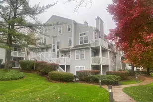 22 Regency Cir, Englewood, NJ 07631 - Photo 2