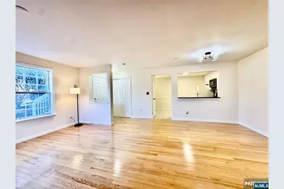 22 Regency Circle, Englewood, NJ 07631 - Photo 6