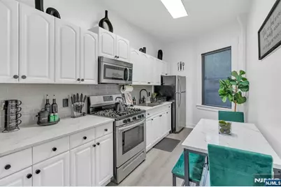 68 Pine Street 1 #1, Montclair, NJ 07042 - Photo 8