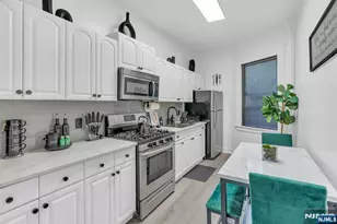 68 Pine Street 1, Montclair, NJ 07042 - Photo 8