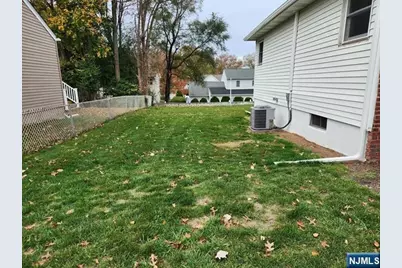 467 Spring Valley Road, Paramus, NJ 07652 - Photo 20