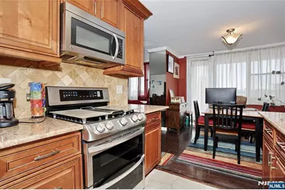 6040 Boulevard 8H #8H, West New York, NJ 07093 - Photo 18
