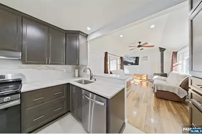 127 Iozia Terrace, Elmwood Park, NJ 07407 - Photo 20