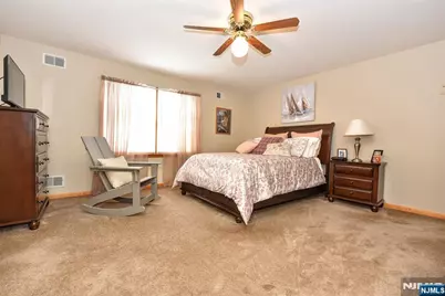 31 Smith Street, Waldwick, NJ 07463 - Photo 8