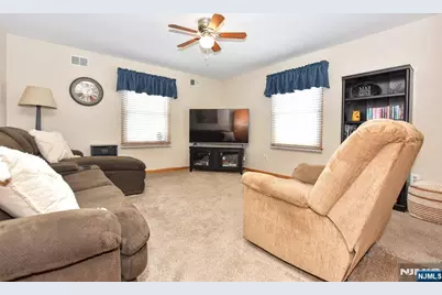 31 Smith Street, Waldwick, NJ 07463 - Photo 24