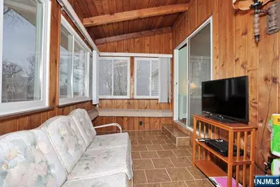 22-09 Arcadia Road, Fair Lawn, NJ 07410 - Photo 12