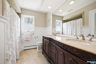 11 Osborne Ct, Mahwah, NJ 07430 - Photo 18