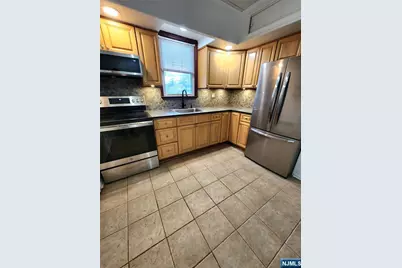 220 9th Avenue 2 #2, Hawthorne, NJ 07506 - Photo 2