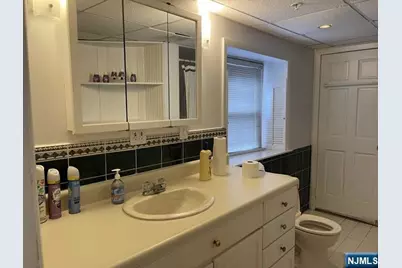 157 Windsor Road, Paramus, NJ 07652 - Photo 30