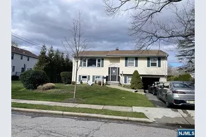 157 Windsor Road, Paramus, NJ 07652 - Photo 2