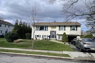 157 Windsor Rd, Paramus, NJ 07652 - Photo 2