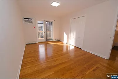 8 Leary Lane 4 #4, Edgewater, NJ 07020 - Photo 12
