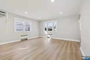 72 Washington Ave, Elmwood Park, NJ 07407 - Photo 8