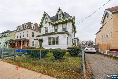 70 N Essex Avenue, Orange, NJ 07050 - Photo 22