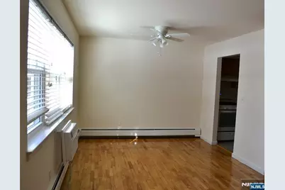 110 Midland Avenue 14A #14A, Midland Park, NJ 07432 - Photo 4