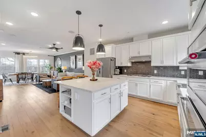 7 Ambrosia Court 107 #107, Livingston, NJ 07039 - Photo 18