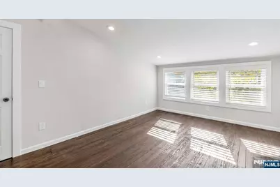 137 Cedar Avenue, Hawthorne, NJ 07506 - Photo 16