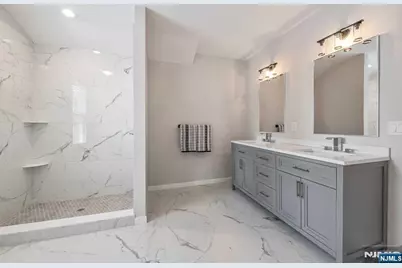 137 Cedar Avenue, Hawthorne, NJ 07506 - Photo 10