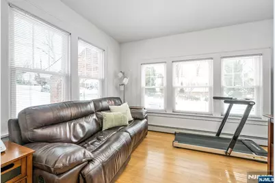 33 Homewood Avenue, Allendale, NJ 07401 - Photo 8