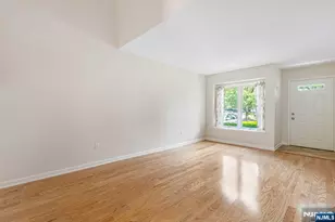 6-04 Cross Meadows, Fair Lawn, NJ 07410 - Photo 10
