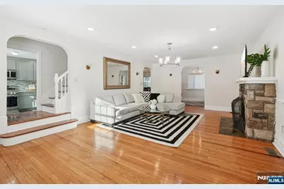 1486 Windsor Road, Teaneck Township, NJ 07666 - Photo 6
