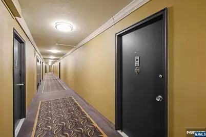 2100 Linwood Avenue 12B #12B, Fort Lee, NJ 07024 - Photo 4