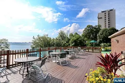 4 Horizon Road 1027 #1027, Fort Lee, NJ 07024 - Photo 30