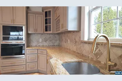 234 Holmes Street, Belleville, NJ 07109 - Photo 16