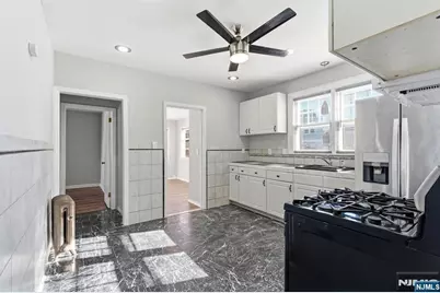 15-17 Valley Street, Newark, NJ 07106 - Photo 4