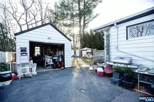 117 Monroe Ave, River Edge, NJ 07661 - Photo 20