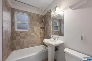 121 Regency Park, Ramsey, NJ 07446 - Photo 14