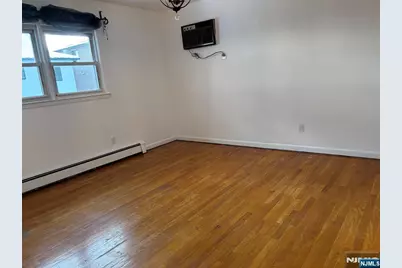 238 Clark Terrace 2nd Floor #2nd floor, Cliffside Park, NJ 07010 - Photo 12