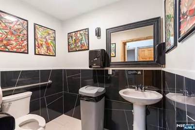 183 Boulevard, Hasbrouck Heights, NJ 07604 - Photo 14