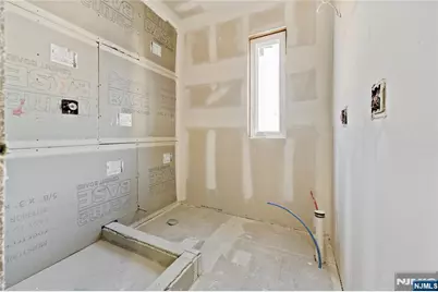 330 69th Street, Guttenberg, NJ 07093 - Photo 22