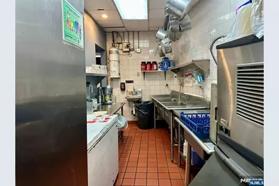 200 Old River Road, Edgewater, NJ 07020 - Photo 24