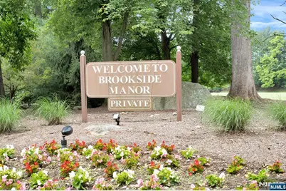 12 Sandburg Court, Mahwah, NJ 07430 - Photo 2